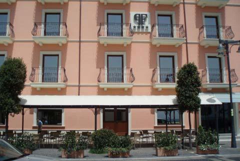 Palazzo Foti Hotel Кротоне Екстериор снимка