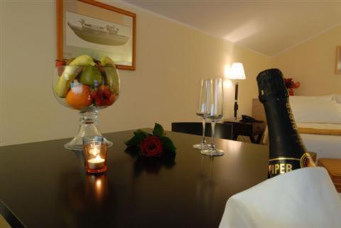 Palazzo Foti Hotel Кротоне Екстериор снимка