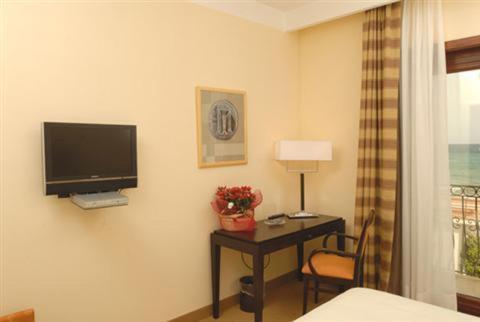 Palazzo Foti Hotel Кротоне Стая снимка