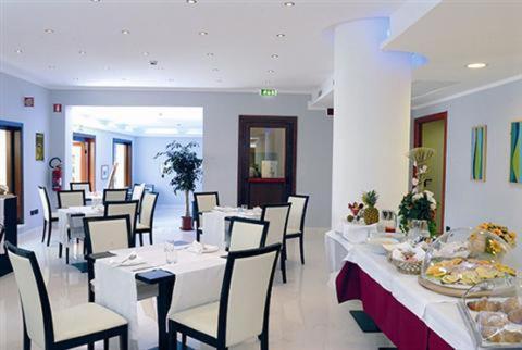 Palazzo Foti Hotel Кротоне Екстериор снимка